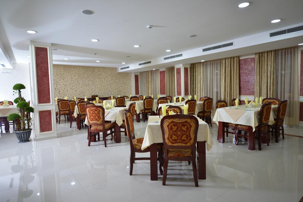 Hotel Gold Skopje Ngoại thất bức ảnh
