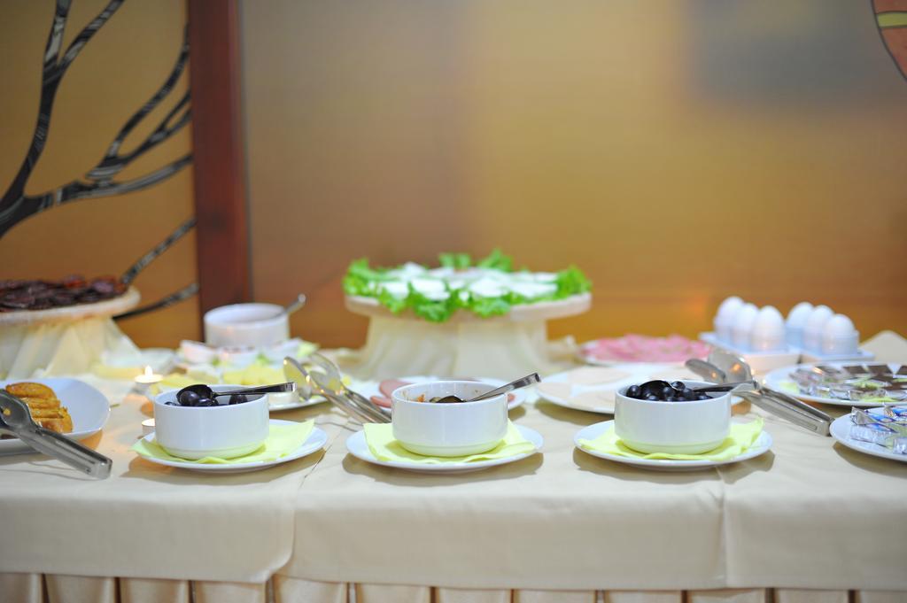 Hotel Gold Skopje Ngoại thất bức ảnh