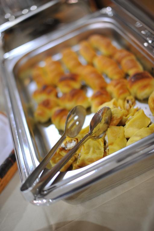 Hotel Gold Skopje Ngoại thất bức ảnh