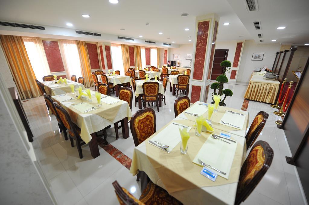 Hotel Gold Skopje Ngoại thất bức ảnh