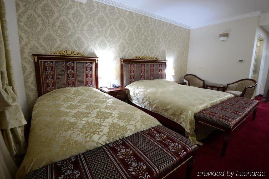 Hotel Gold Skopje Ngoại thất bức ảnh