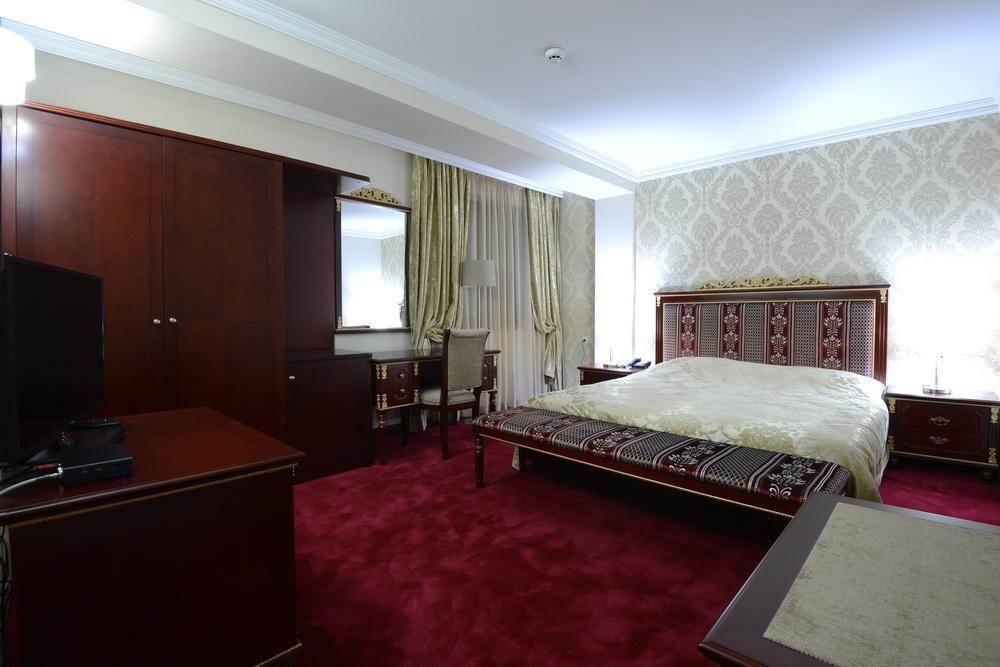 Hotel Gold Skopje Ngoại thất bức ảnh