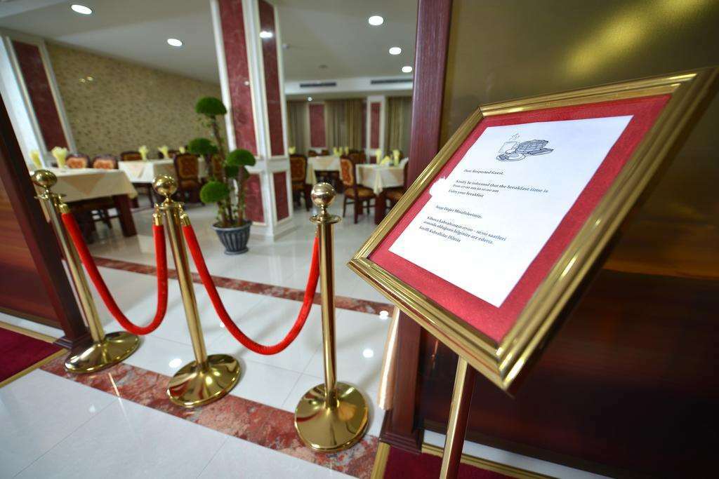Hotel Gold Skopje Ngoại thất bức ảnh